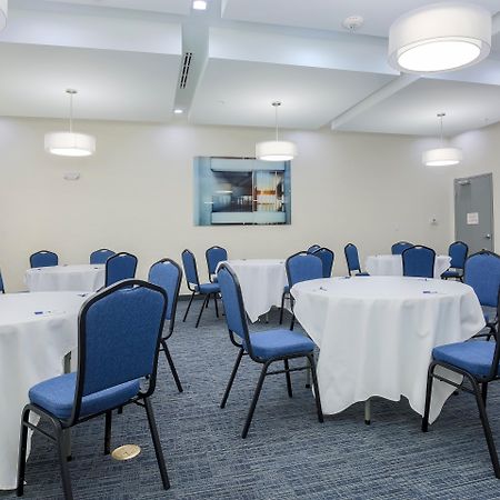 Holiday Inn Express & Suites Houston - Hobby Airport Area By Ihg Екстер'єр фото